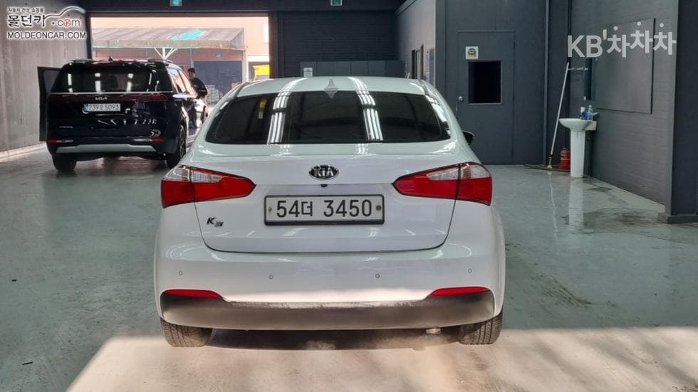 Kia K3Trendy - 4