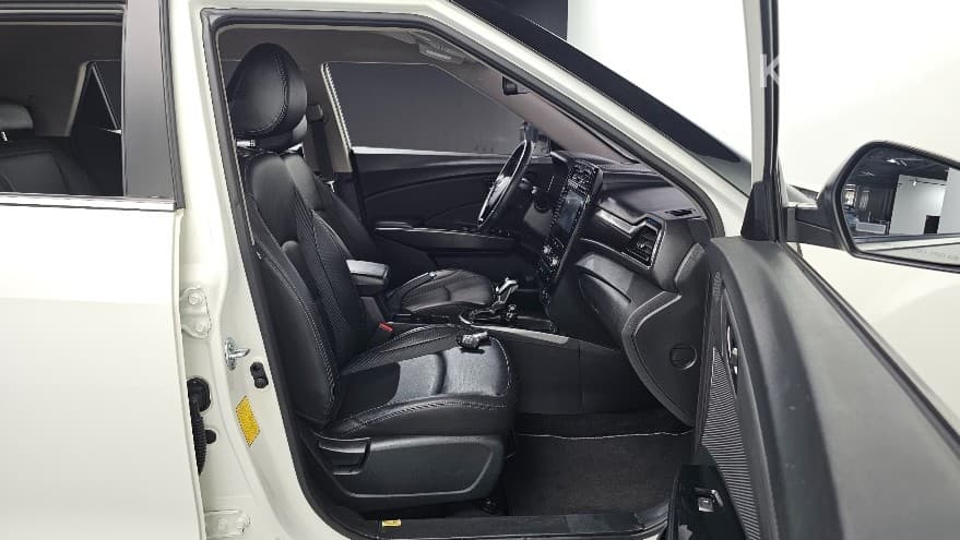 KG Mobility Very New (facelift/refresh; particularly for Tivoli) TivoliGasoline V5 2WD Standard - 12