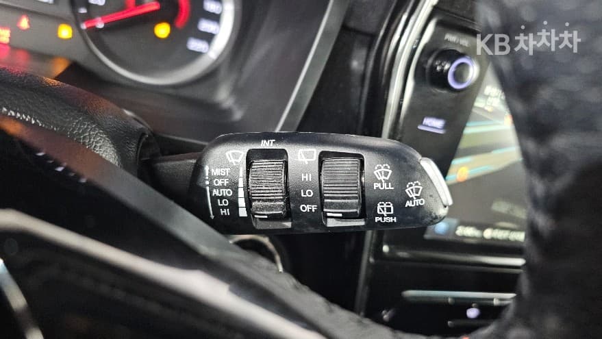 KG Mobility Very New (facelift/refresh; particularly for Tivoli) TivoliGasoline V5 2WD Standard - 16