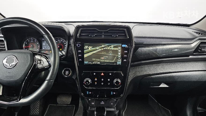 KG Mobility Very New (facelift/refresh; particularly for Tivoli) TivoliGasoline V5 2WD Standard - 18