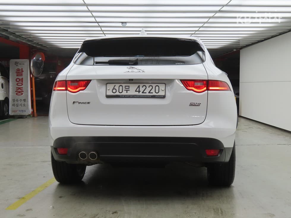Jaguar F-PACE20d PRESTIGE - 3