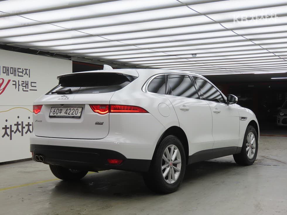 Jaguar F-PACE20d PRESTIGE - 4