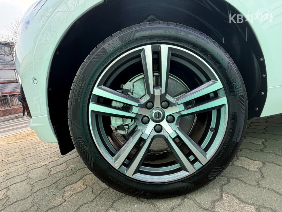 Volvo XC60 Второ поколениеT8 R-Design - 10
