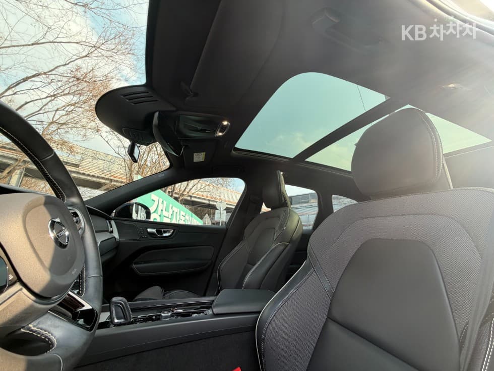 Volvo XC60 Второ поколениеT8 R-Design - 21