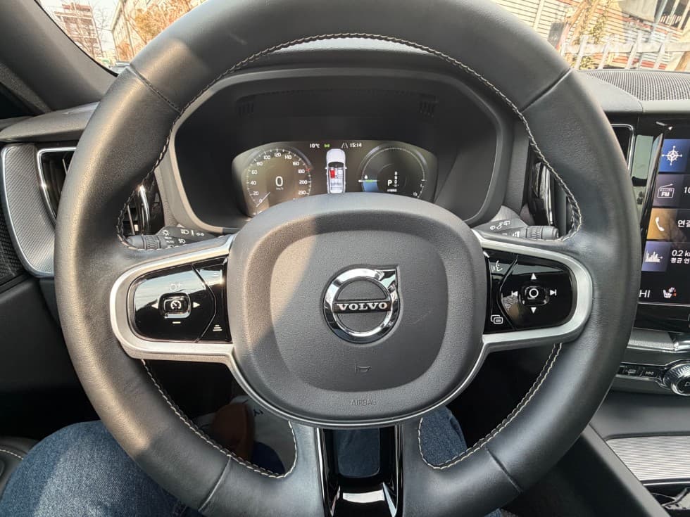 Volvo XC60 Второ поколениеT8 R-Design - 22