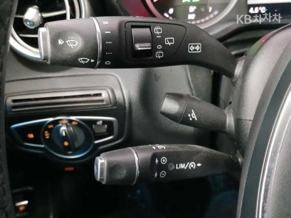 Mercedes-Benz GLC(X253)300 4Matic Standard - 15