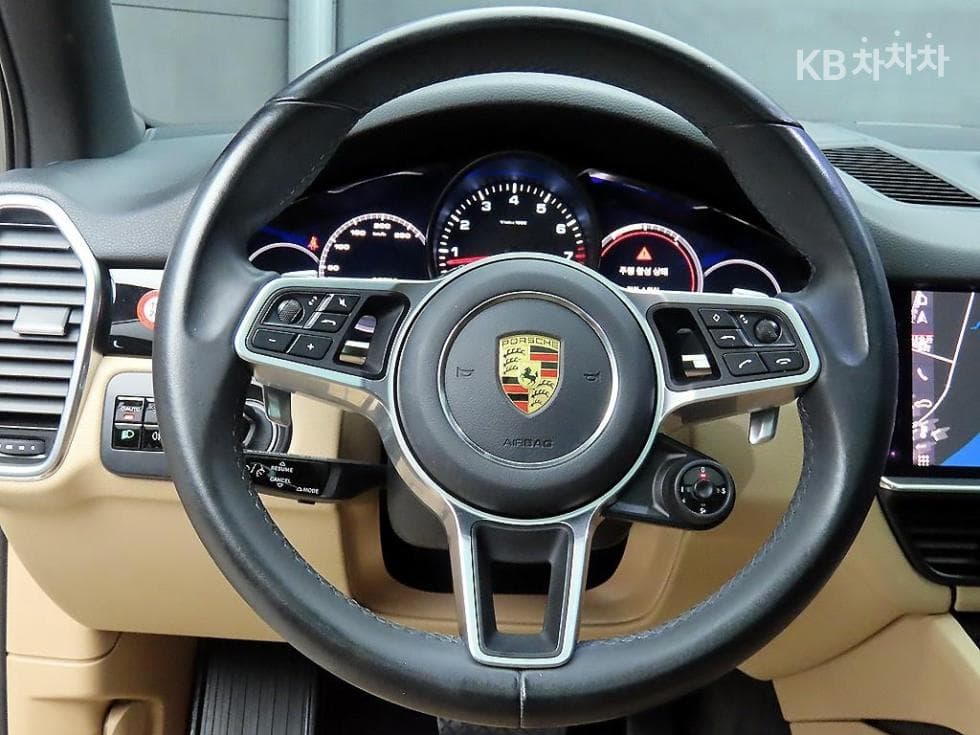 Porsche Cayenne(9Y0)3.0 Standard - 9
