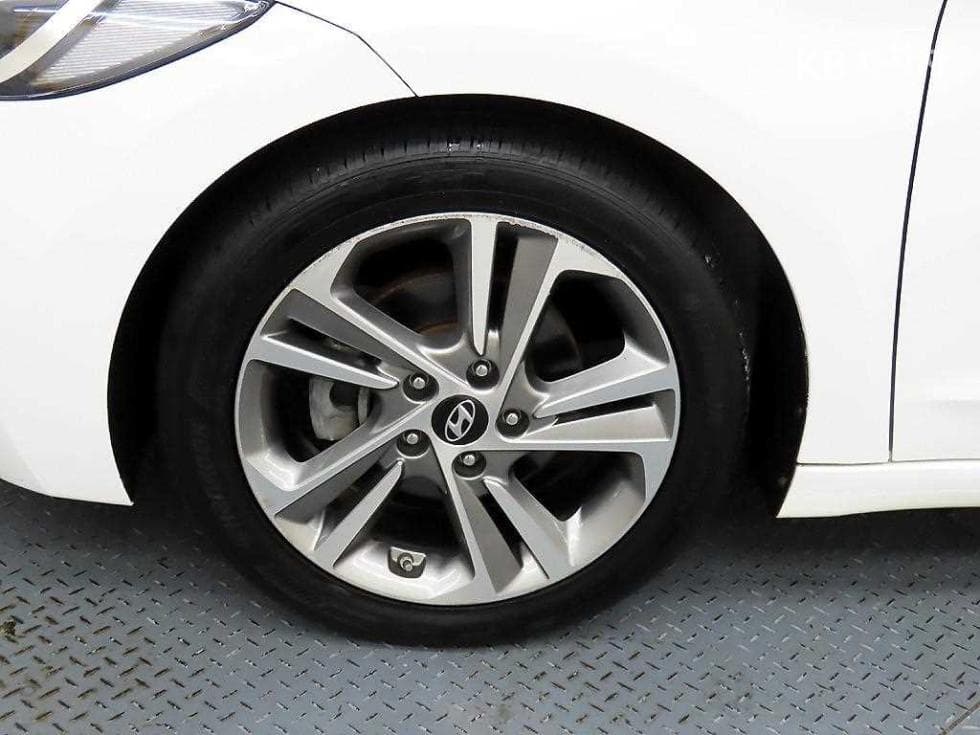 Хюндай Avante (Elantra)AD1.6 GDi Value Plus - 19