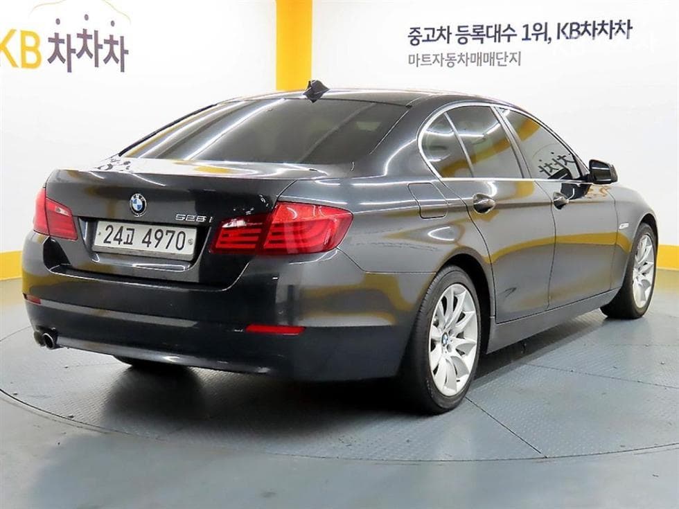 BMW New5 Series528i F10 - 4