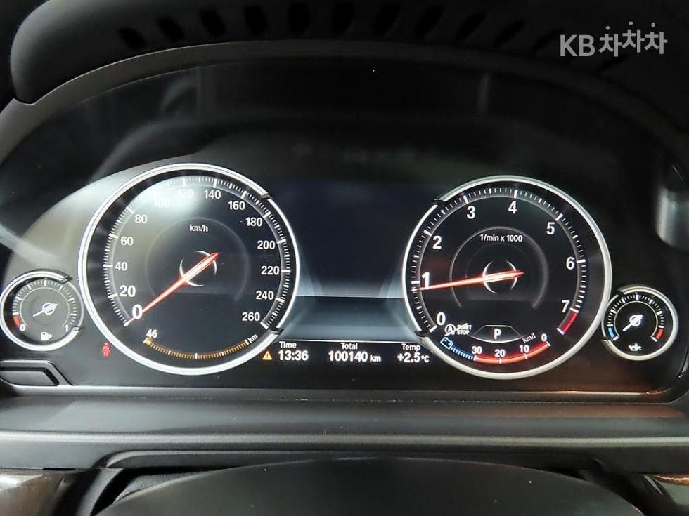 BMW New5 Series528i F10 - 8