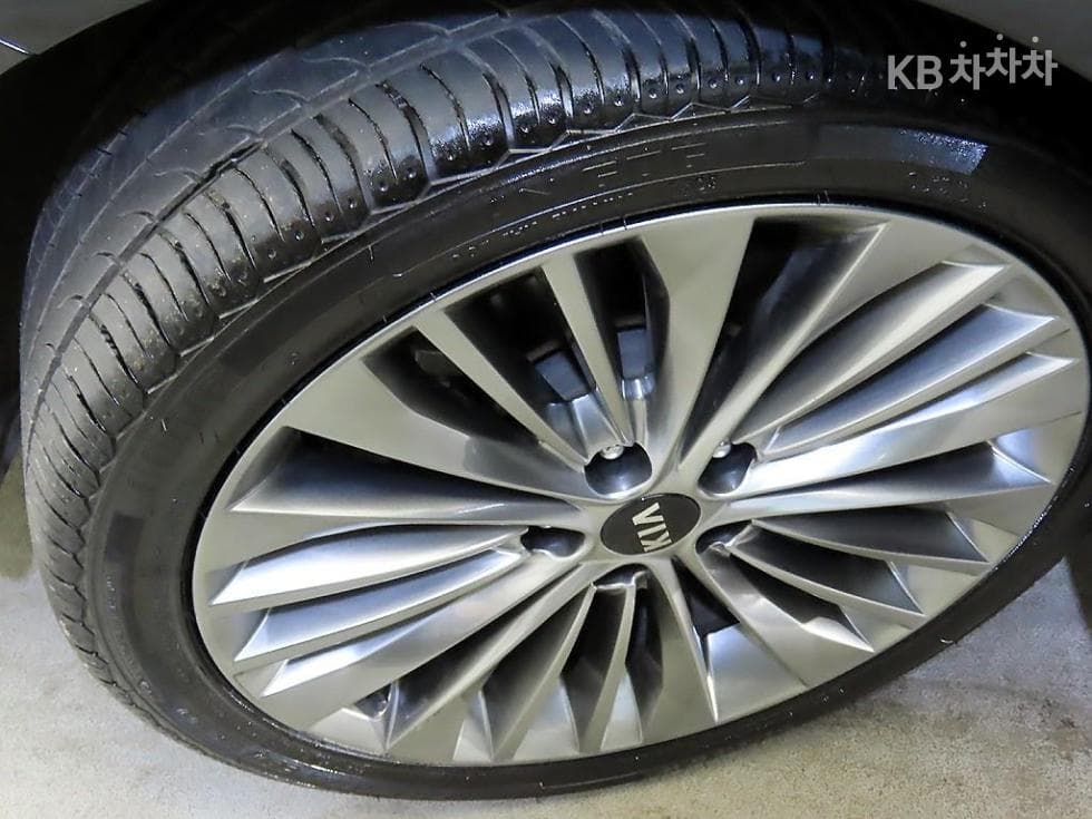Kia All New K72.4 GDI Prestige - 19