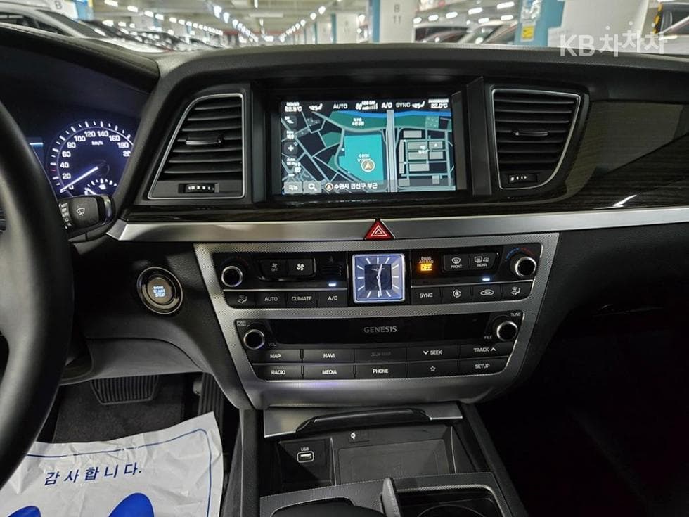 Genesis G803.3 GDI AWD Luxury - 11