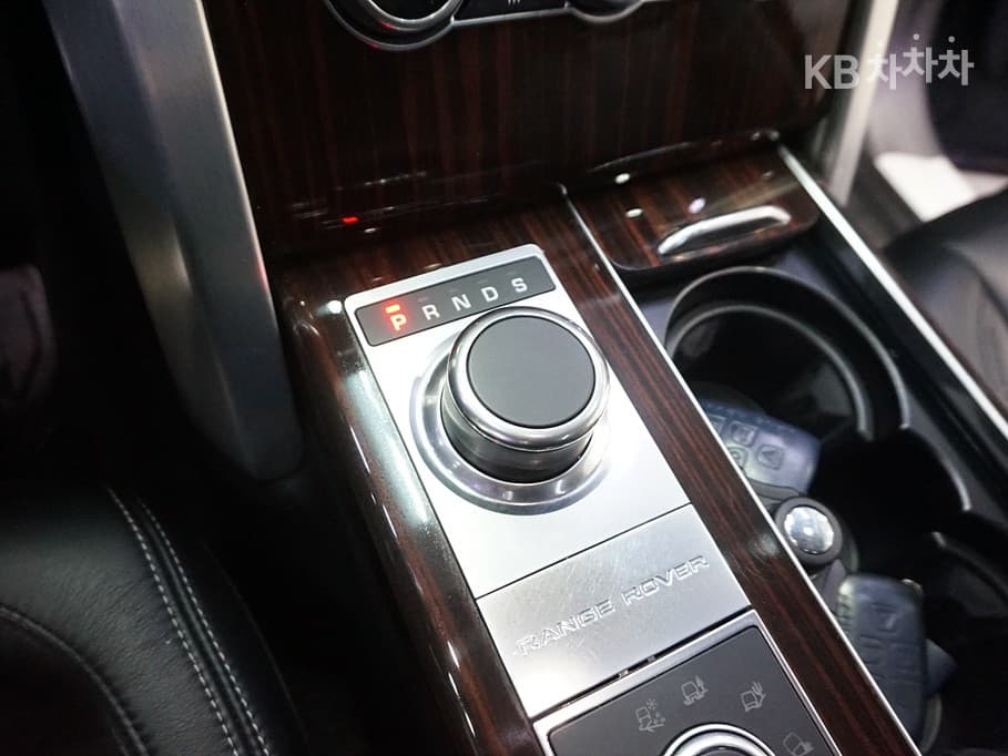 Land Rover New Range Rover4.4 SDV8 보그 SE 405 - 13