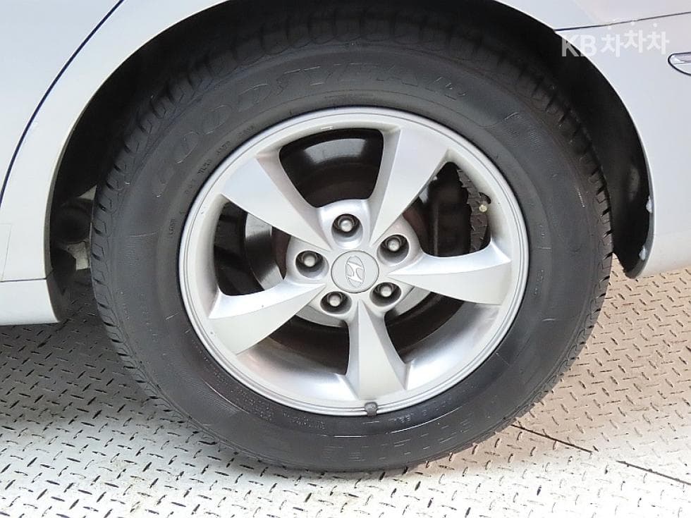 Хюндай Grandeur (Azera)TGQ270 Luxury Стандартен - 20