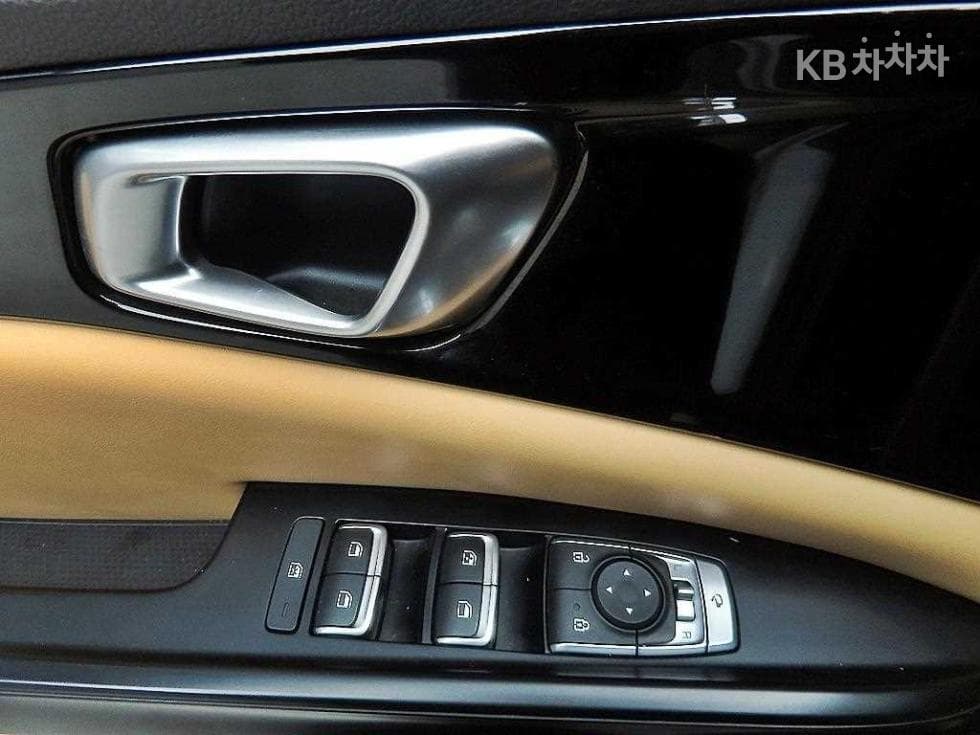 Киа Канивал 4-то поколениеD2.2 9-местен Престиж - 11