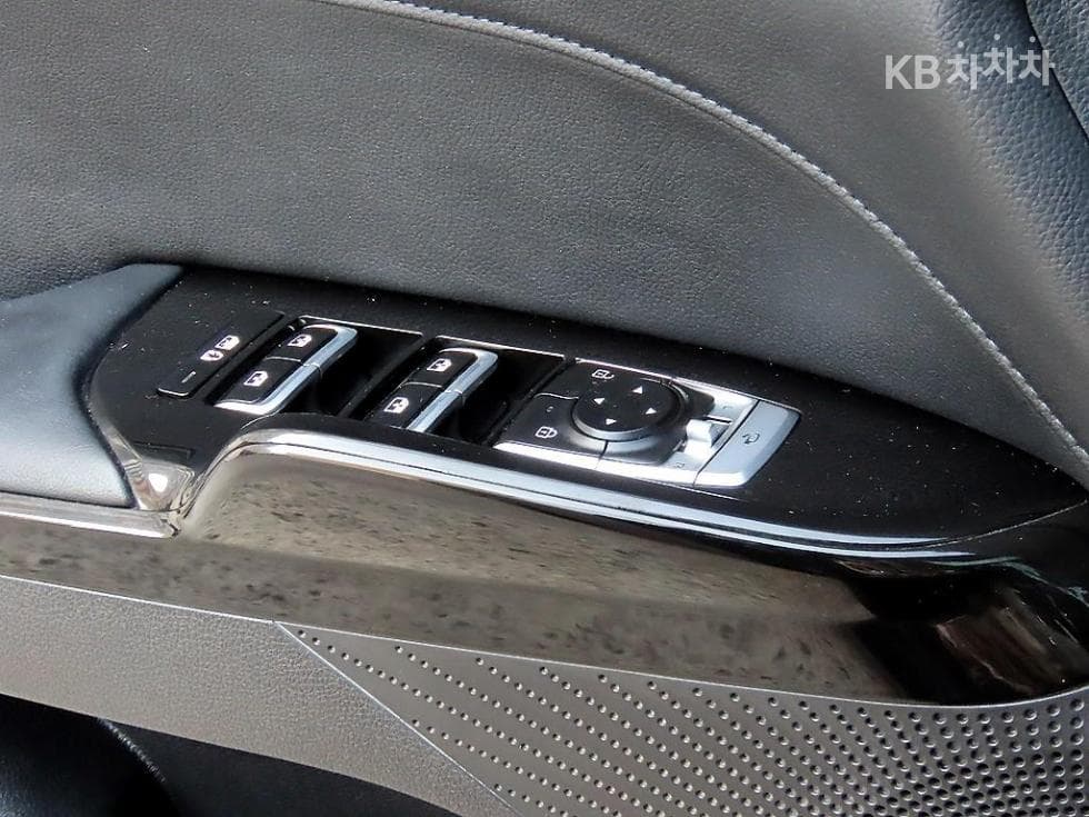 Kia K5 Hybrid 3rd Gen2.0 HEV Noblesse - 11