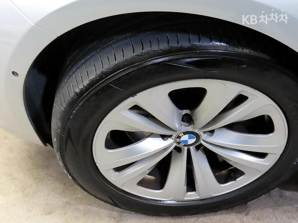 BMW Gran Turismo5 Series GT xDrive F07 - 6