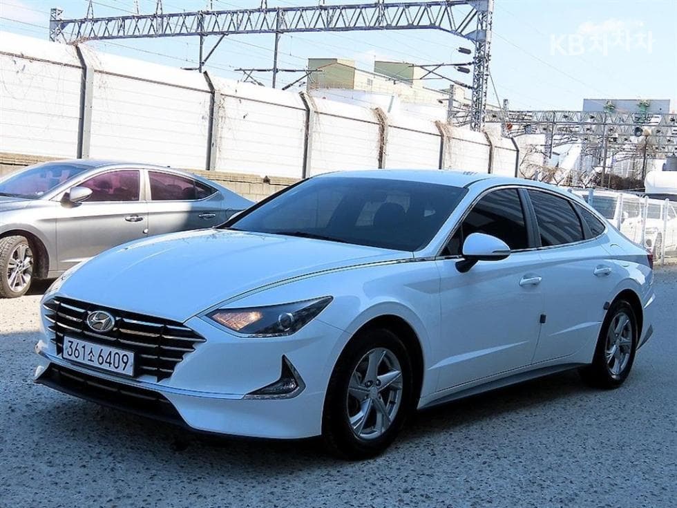 Hyundai Sonata (DN8) 2.0 LPG Rental car Smart - Image 1