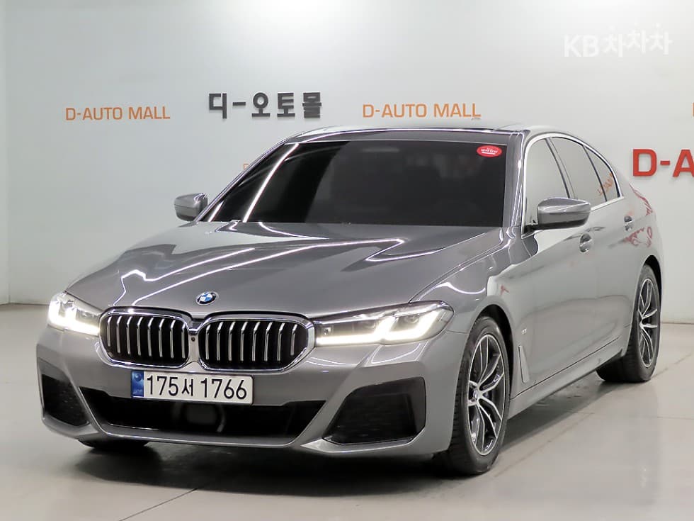 BMW 올New5 Series (G30) 520i M Sport - Image 1
