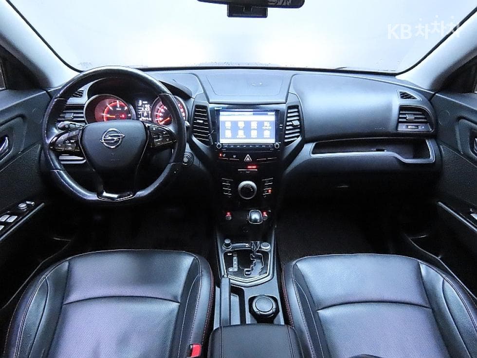 КейДжи Мобилити Тиволи Air2WD IX - 6