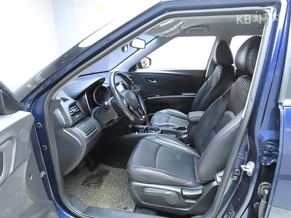 КейДжи Мобилити Тиволи Air2WD IX - 10