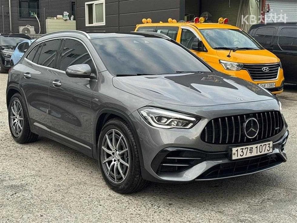 Mercedes-Benz GLA H247 M-AMG GLA 45 4Matic+ Стандартен - Image 1