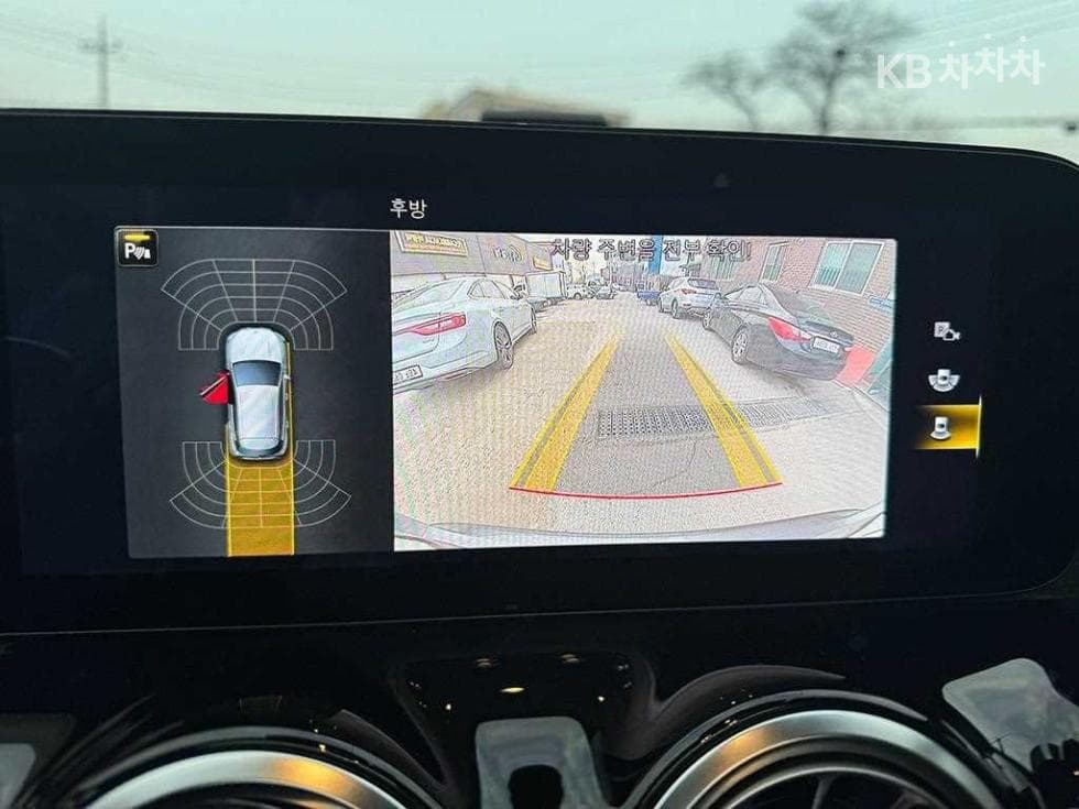 Mercedes-Benz GLA H247M-AMG GLA 45 4Matic+ Стандартен - 16