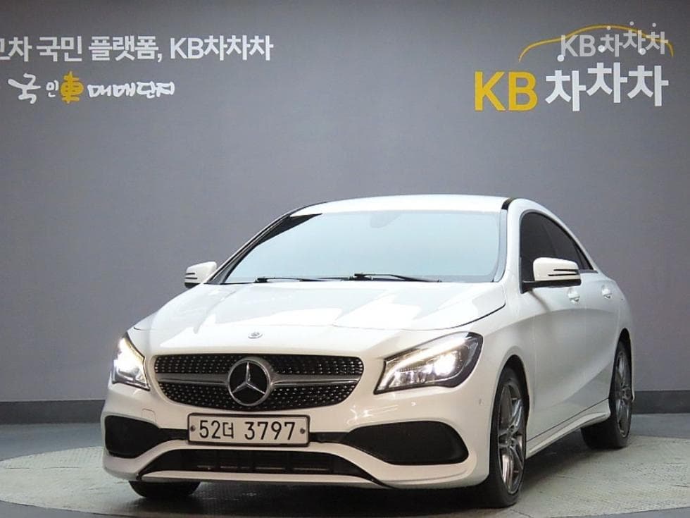 Mercedes-Benz CLA클래스 CLA220 AMG Line - Image 1