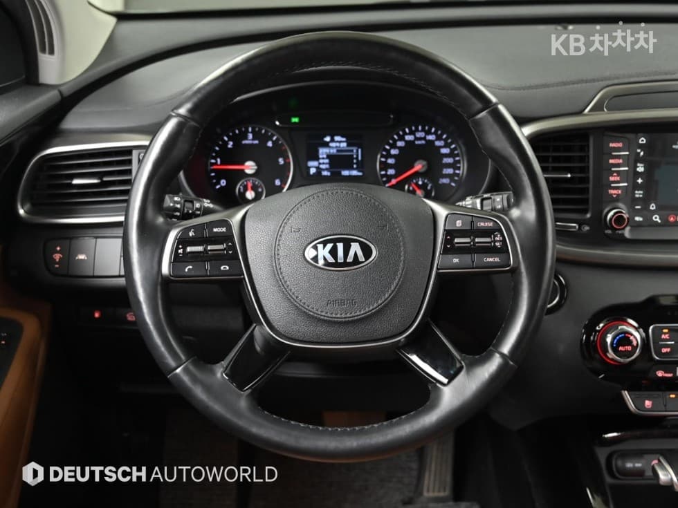 Киа The New (фейслифт) Sorento2.0 Дизел 2WD Noblesse - 13