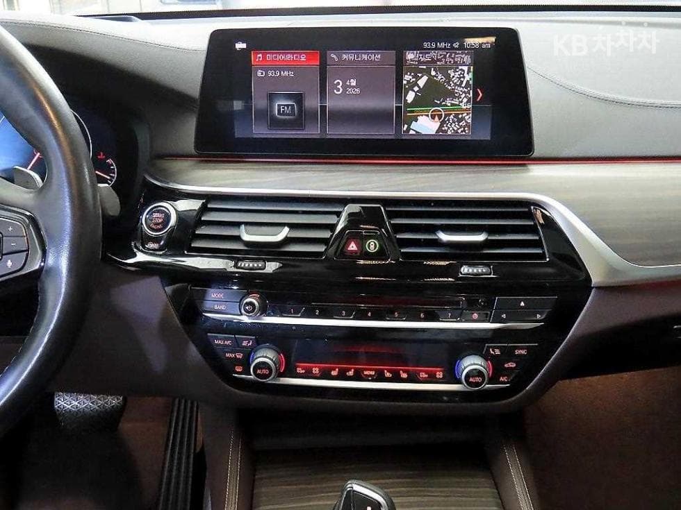 BMW Gran Turismo6 Series GT 630d xDrive Luxury Line - 11
