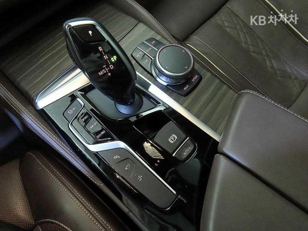 BMW Gran Turismo6 Series GT 630d xDrive Luxury Line - 12