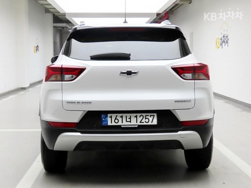 GM Korea Trailblazer1.35 Gasoline 2WD Premier - 3