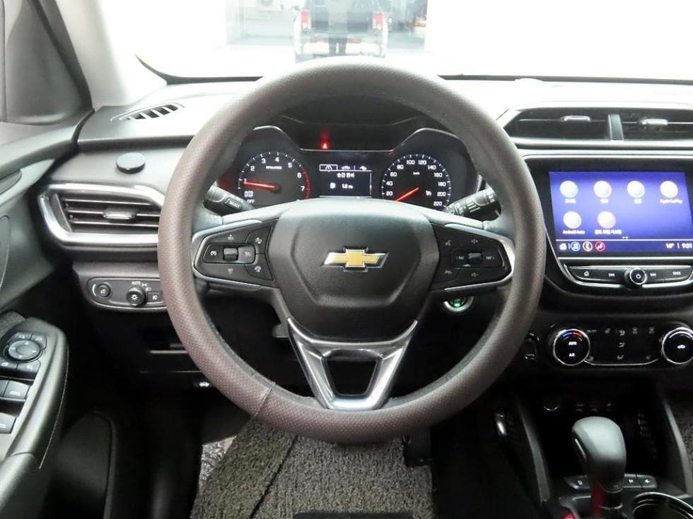 GM Korea Trailblazer1.35 Gasoline 2WD Premier - 8