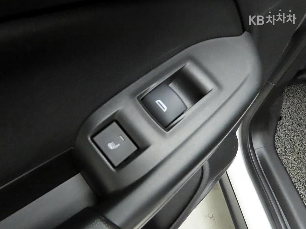 GM Korea Trailblazer1.35 Gasoline 2WD Premier - 17