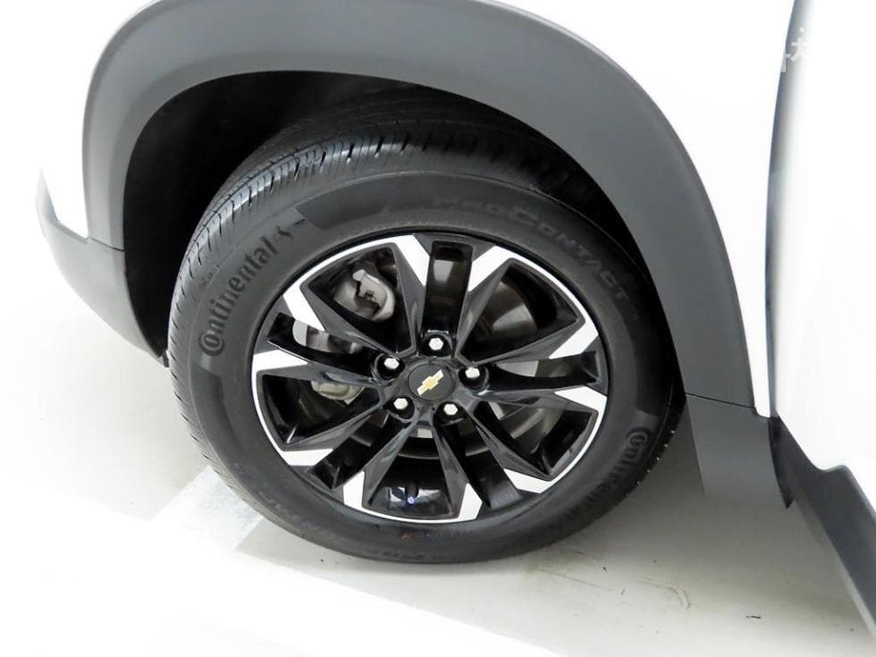 GM Korea Trailblazer1.35 Gasoline 2WD Premier - 19