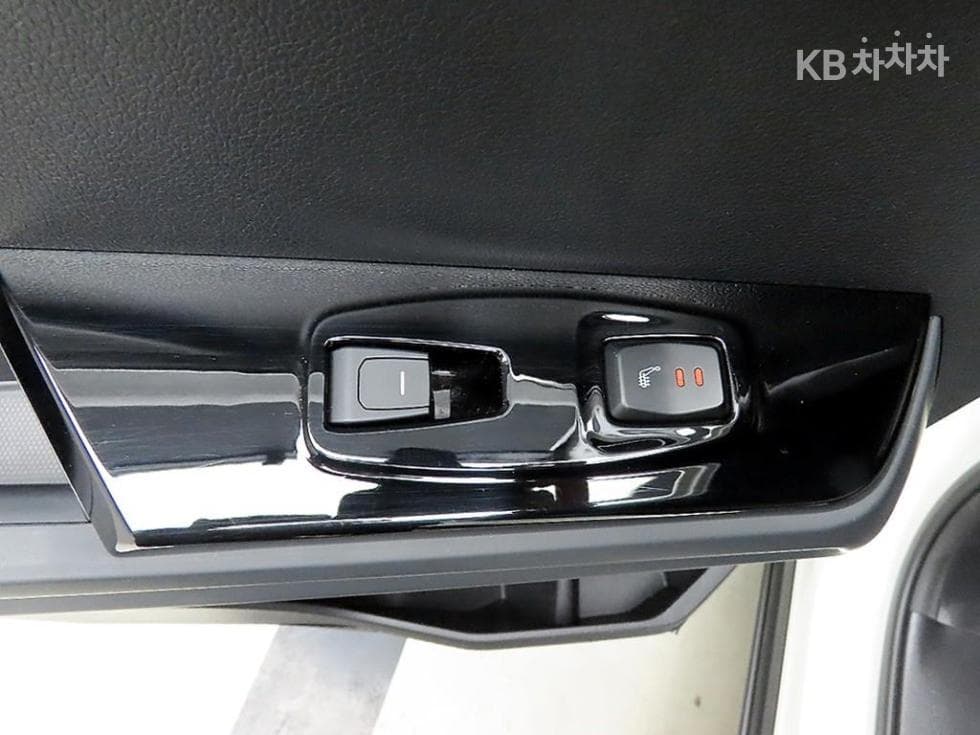 КейДжи Мобилити 토레스(J100)1.5 GDI Турбо T7 - 12