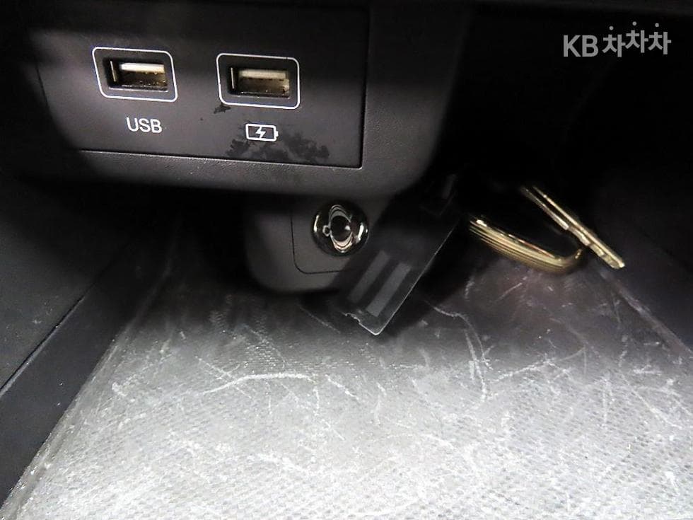 КейДжи Мобилити 토레스(J100)1.5 GDI Турбо T7 - 13