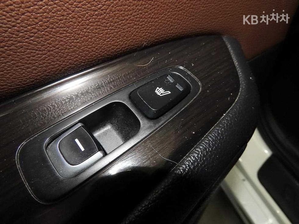 Kia K5 Second generation2.0 Gasoline MX Noblesse - 15