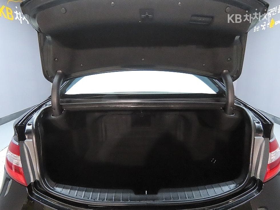 Хюндай Grandeur (Azera)HGHG300 Premium - 19