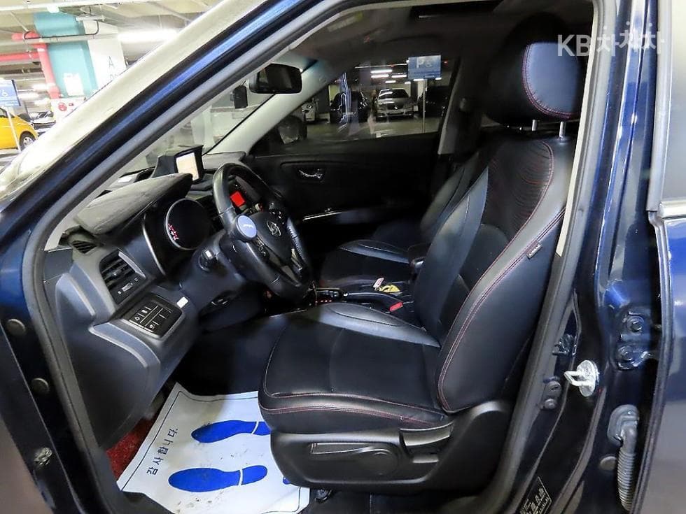 KG Mobility Tivoli Air2WD IX Plus 패키지 - 6