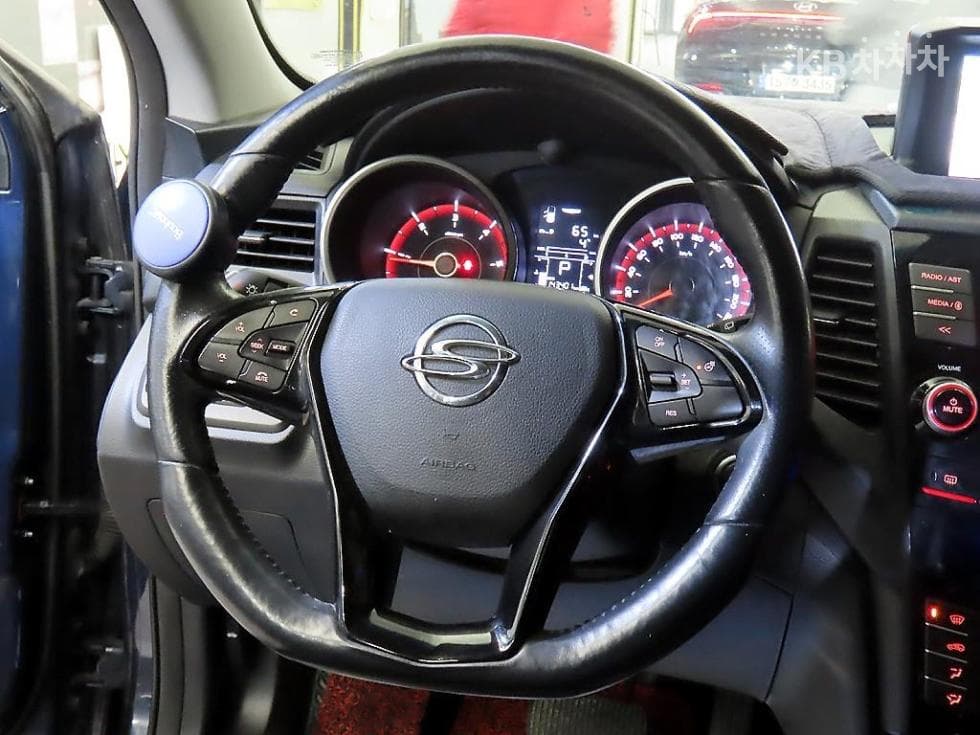 KG Mobility Tivoli Air2WD IX Plus 패키지 - 8