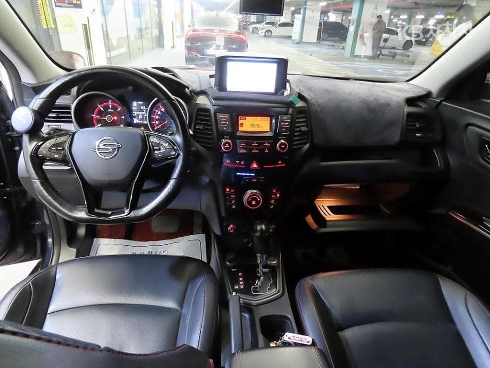 KG Mobility Tivoli Air2WD IX Plus 패키지 - 10
