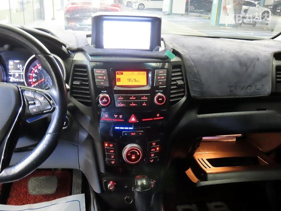 KG Mobility Tivoli Air2WD IX Plus 패키지 - 11