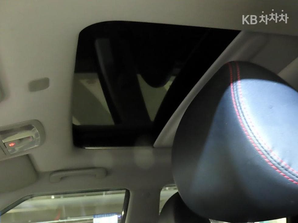 KG Mobility Tivoli Air2WD IX Plus 패키지 - 17