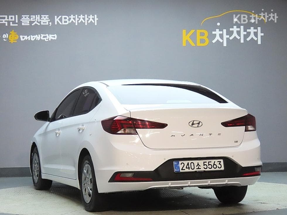 Хюндай The New (фейслифт) Avante (Elantra) ADSmartstream G1.6 Стил - 4