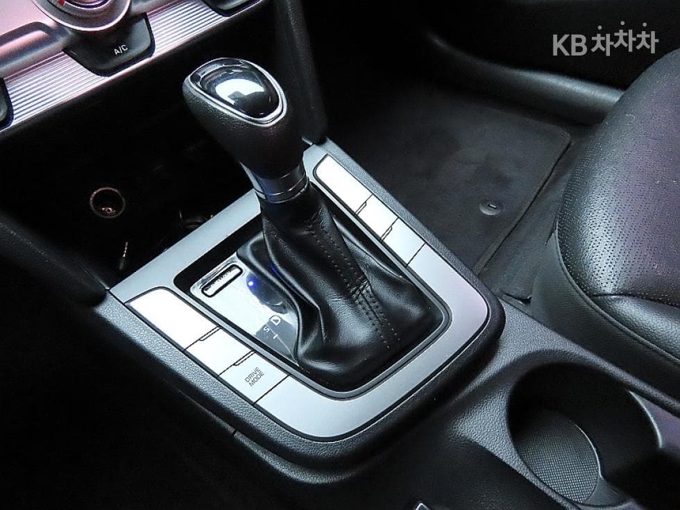 Хюндай The New (фейслифт) Avante (Elantra) ADSmartstream G1.6 Стил - 9