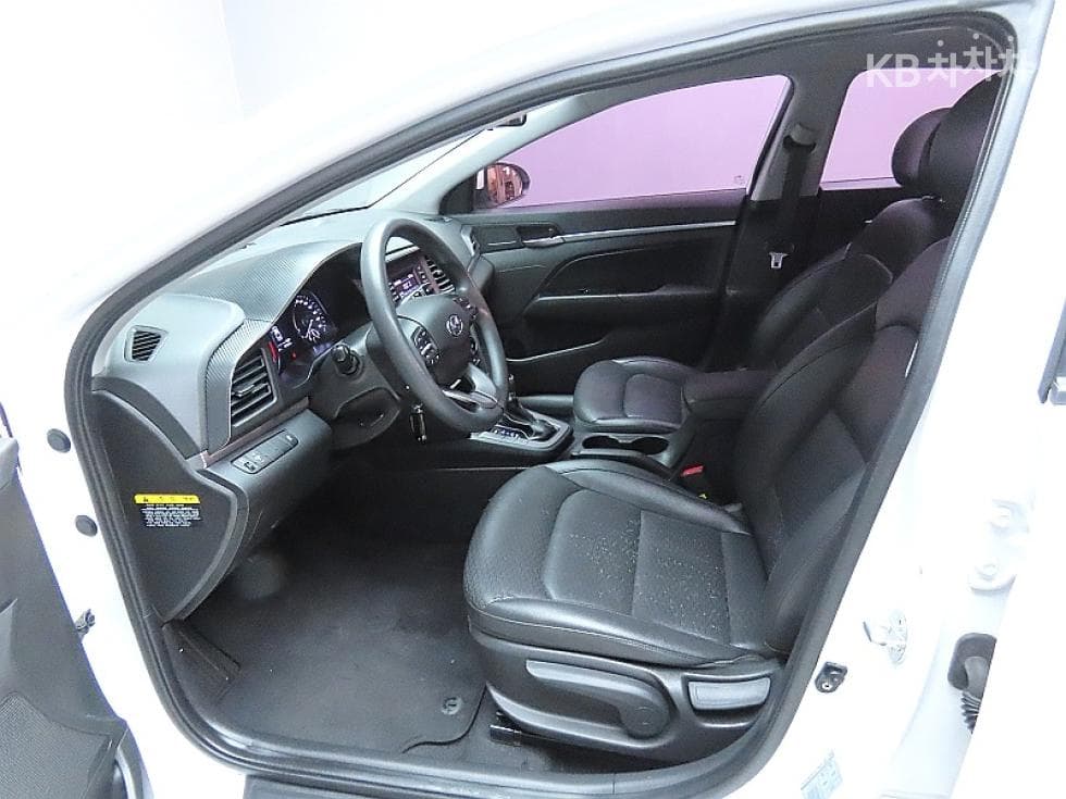 Хюндай The New (фейслифт) Avante (Elantra) ADSmartstream G1.6 Стил - 10