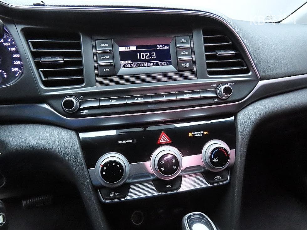 Хюндай The New (фейслифт) Avante (Elantra) ADSmartstream G1.6 Стил - 16