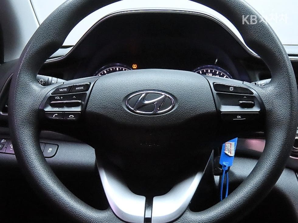 Хюндай The New (фейслифт) Avante (Elantra) ADSmartstream G1.6 Стил - 17