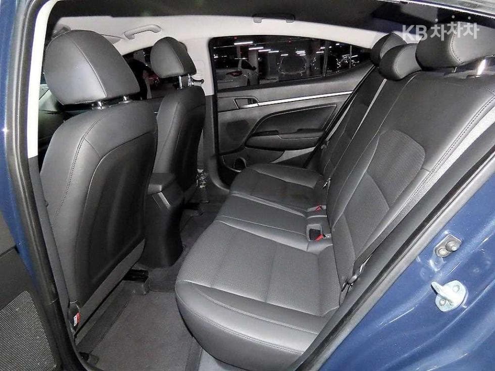 Hyundai Avante (Elantra)AD1.6 e-VGT Smart - 7